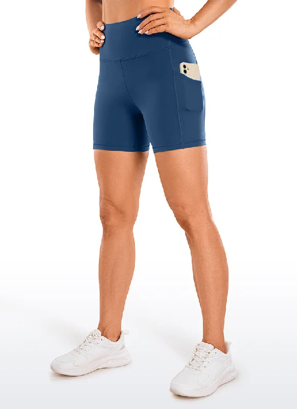 Easygoing Fashion Butterluxe Pockets Shorts 5''